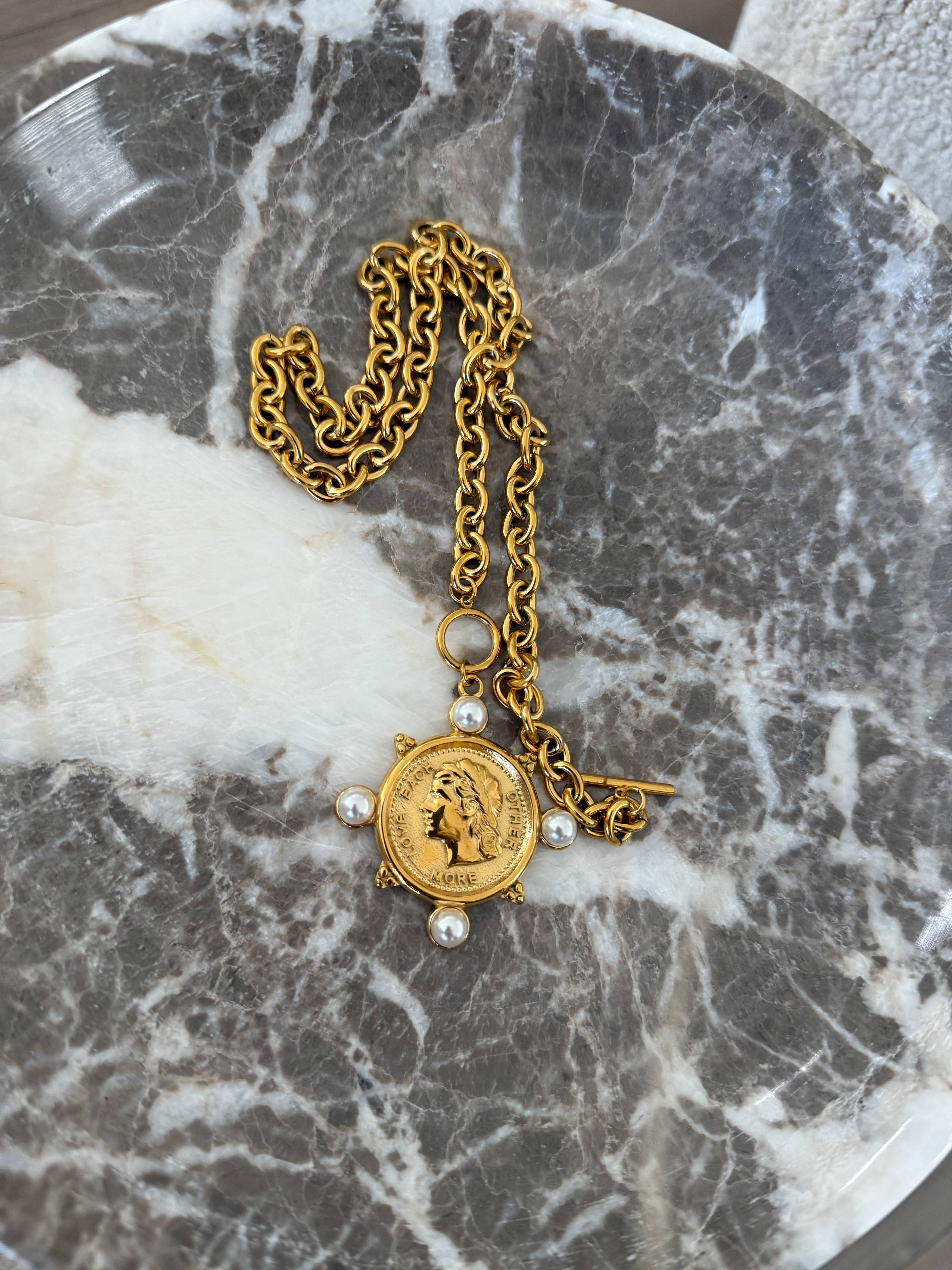PEARL COIN NECKLACE - BFF Here