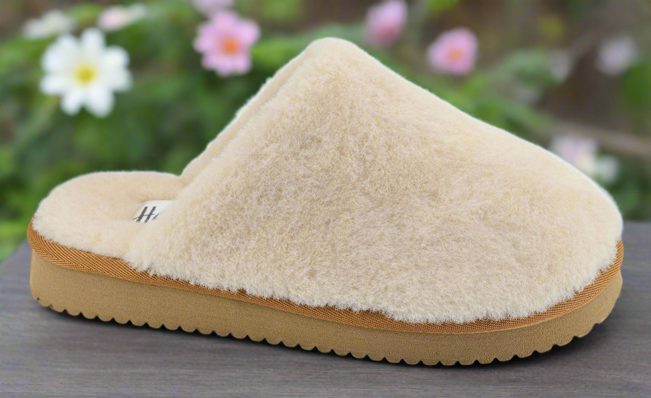 Comfy / Cream by Corkys (ETA: End of September) - BFF Here