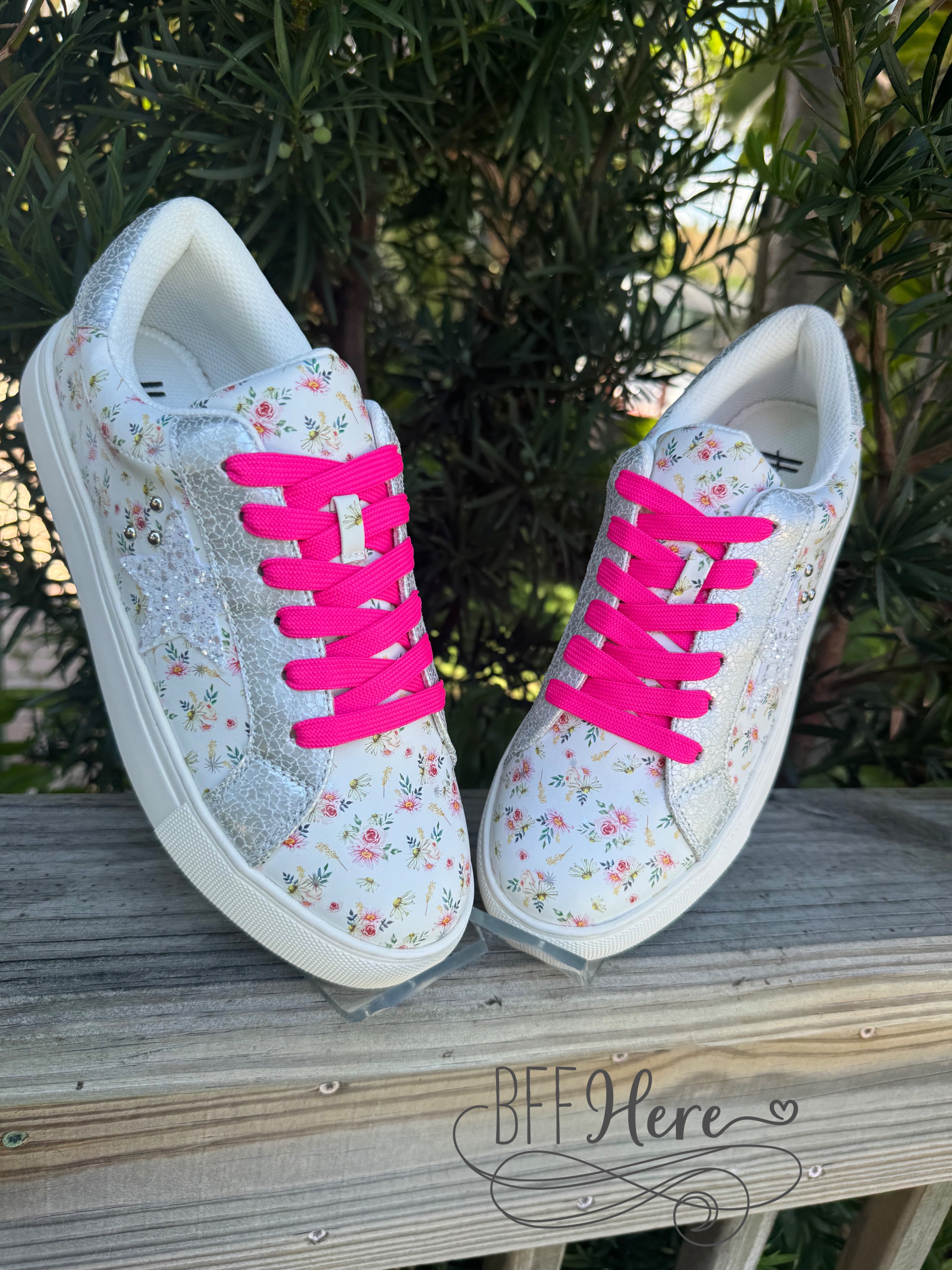 Supernova - White Ditzy Flower by Corkys - BFF Here