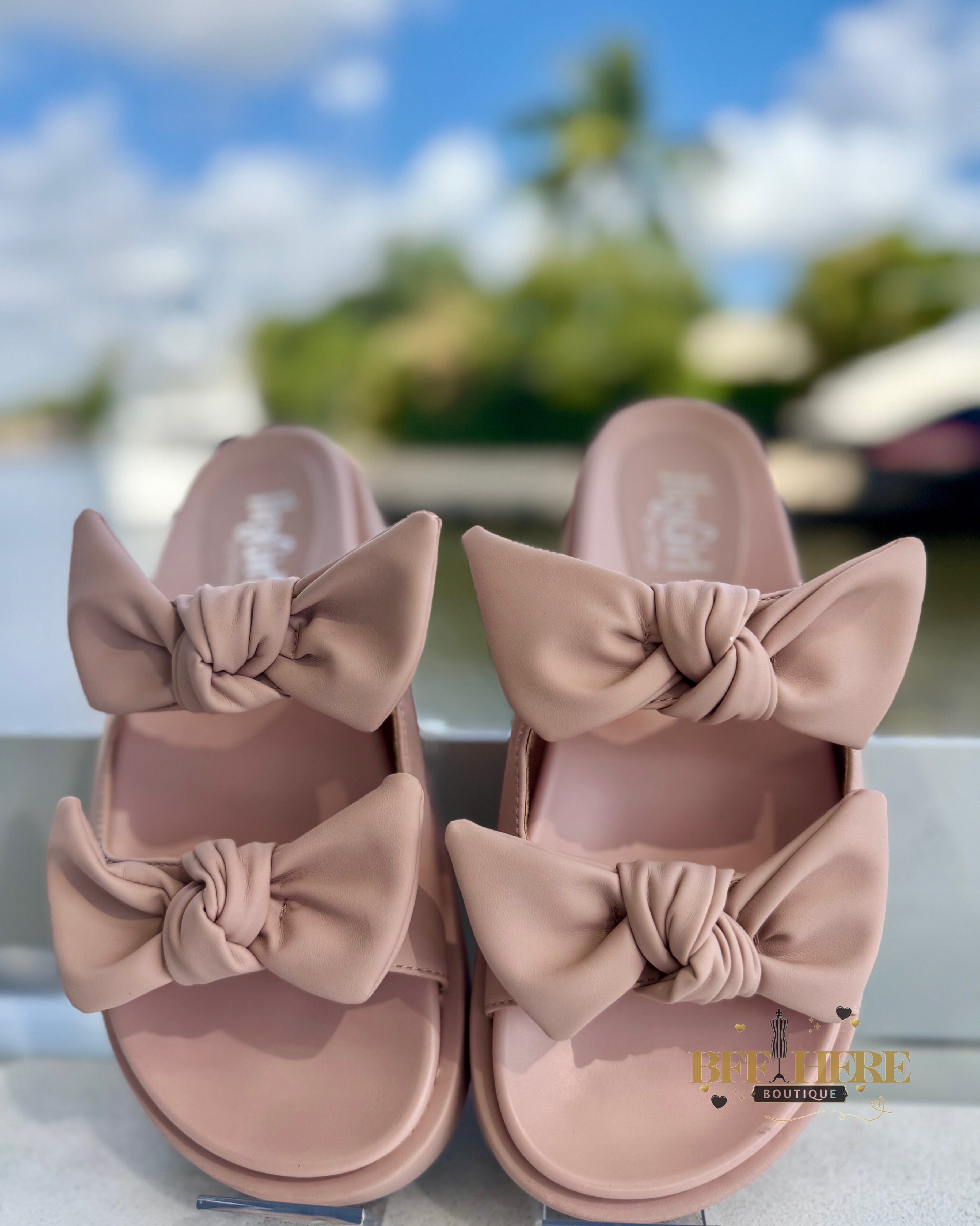 Lil Bit Knotty / Blush by Corkys - BFF Here