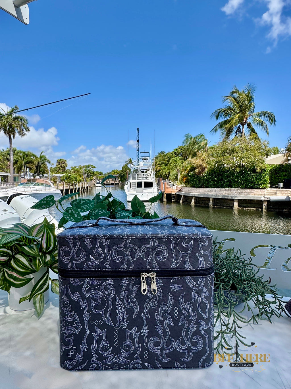 Good For The Soul Makeup Box by Sterling Kreek - BFF Here