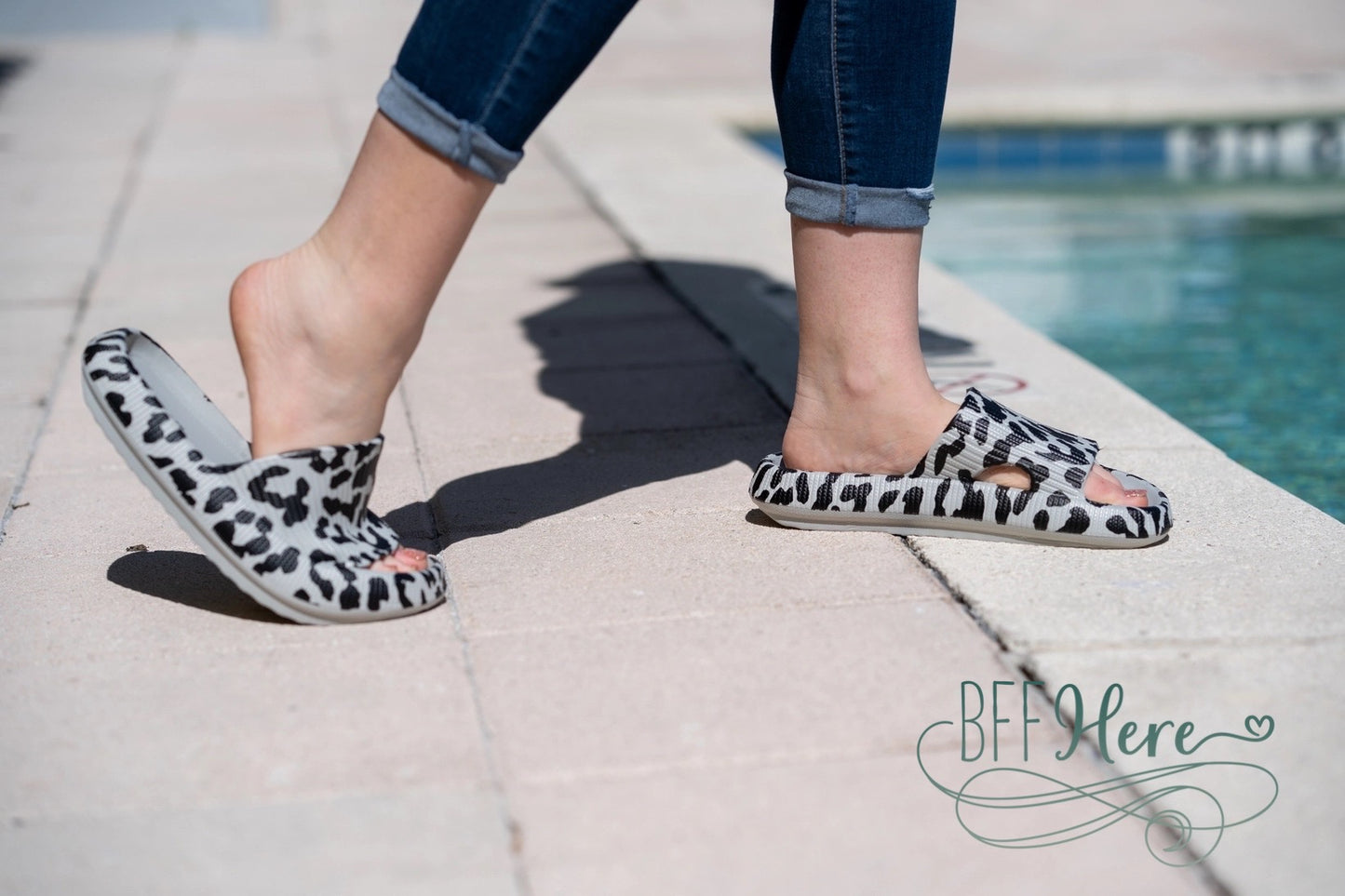 Wildcat Cozy Slides – Fierce Comfort / Gray Leopard - BFF Here