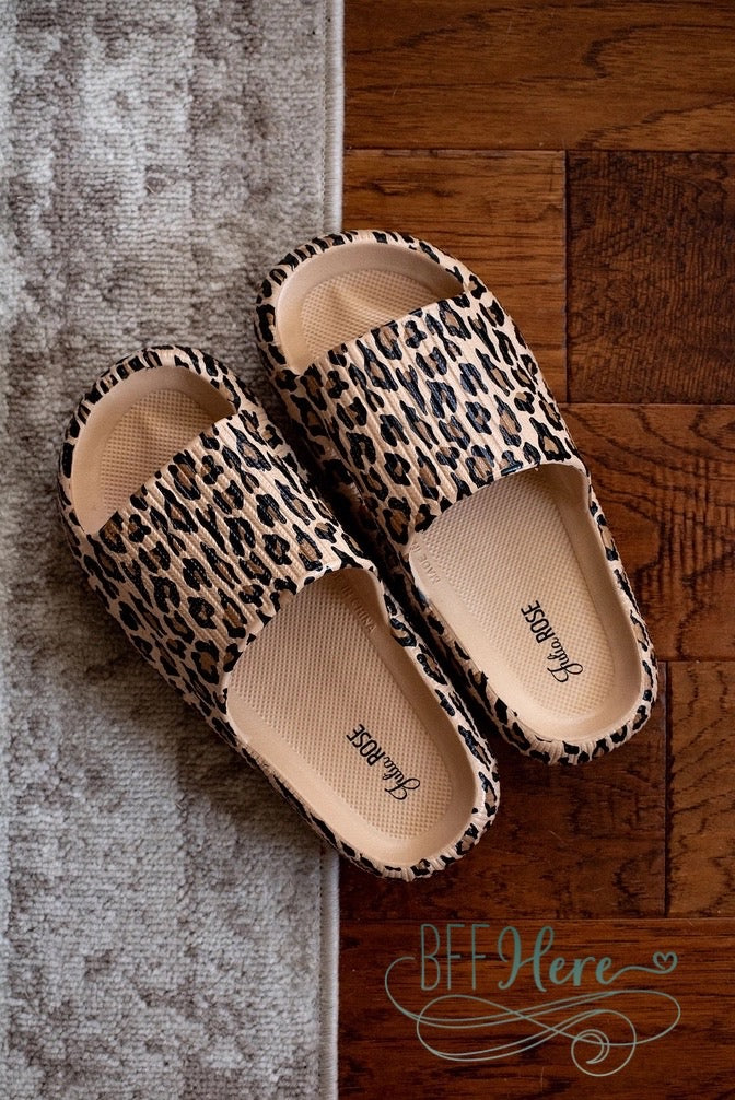 Wildcat Cozy Slides – Fierce Comfort / Brown Leopard - BFF Here