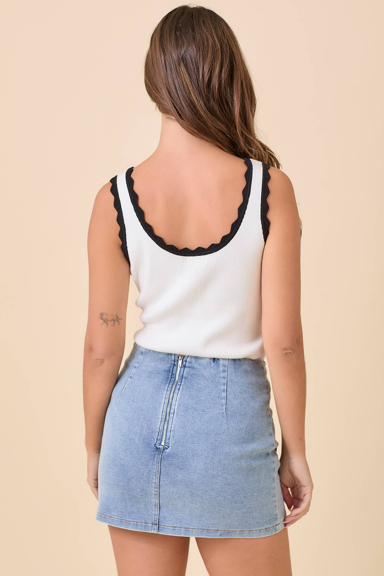 Scallop Charm Knit Tank Top - BFF Here