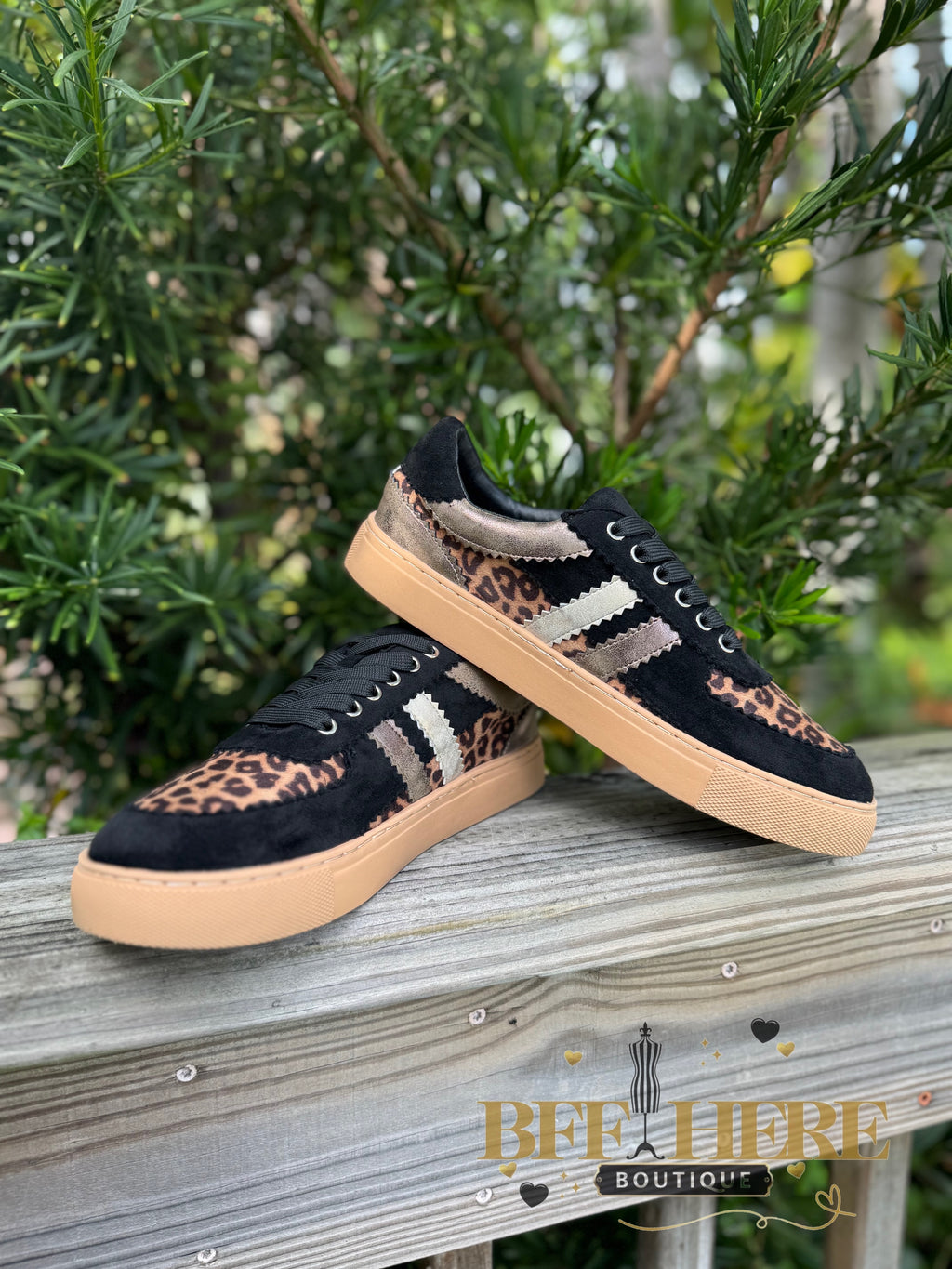 Rizz / Black by Corkys - BFF Here