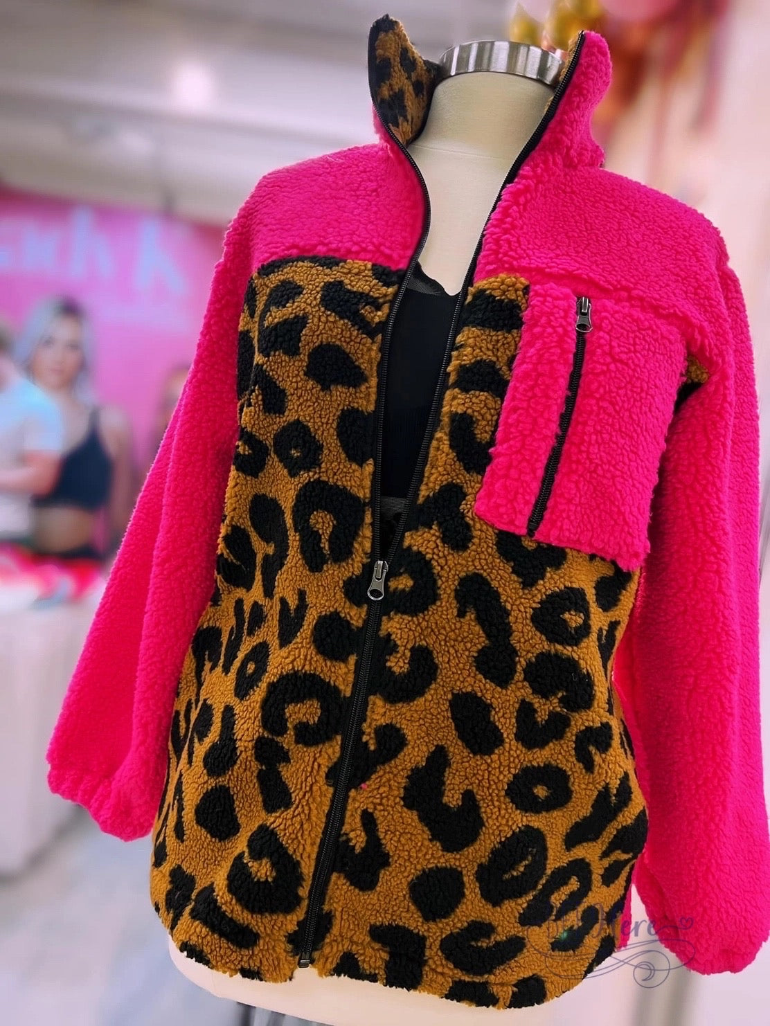 PREORDER: Bright Pink Leopard Print Sherpa Zip-Up: Cozy Meets Chic for Ultimate Comfort (Ships Middle of September ) - BFF Here