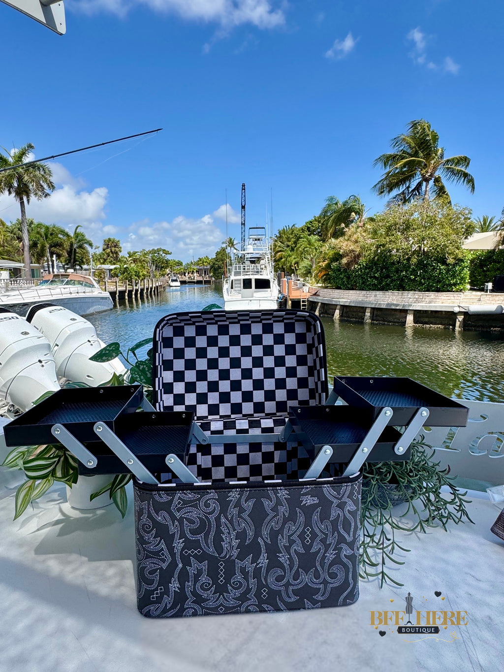 Good For The Soul Makeup Box by Sterling Kreek - BFF Here