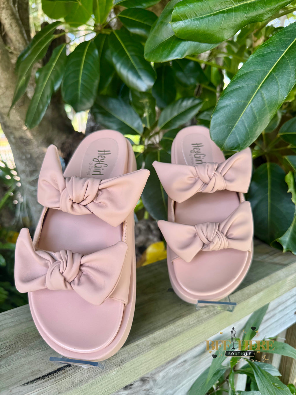 Lil Bit Knotty / Blush by Corkys - BFF Here