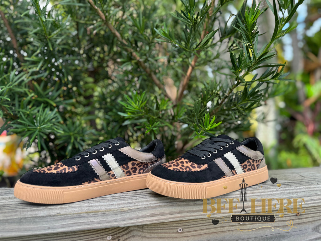 Rizz / Black by Corkys - BFF Here