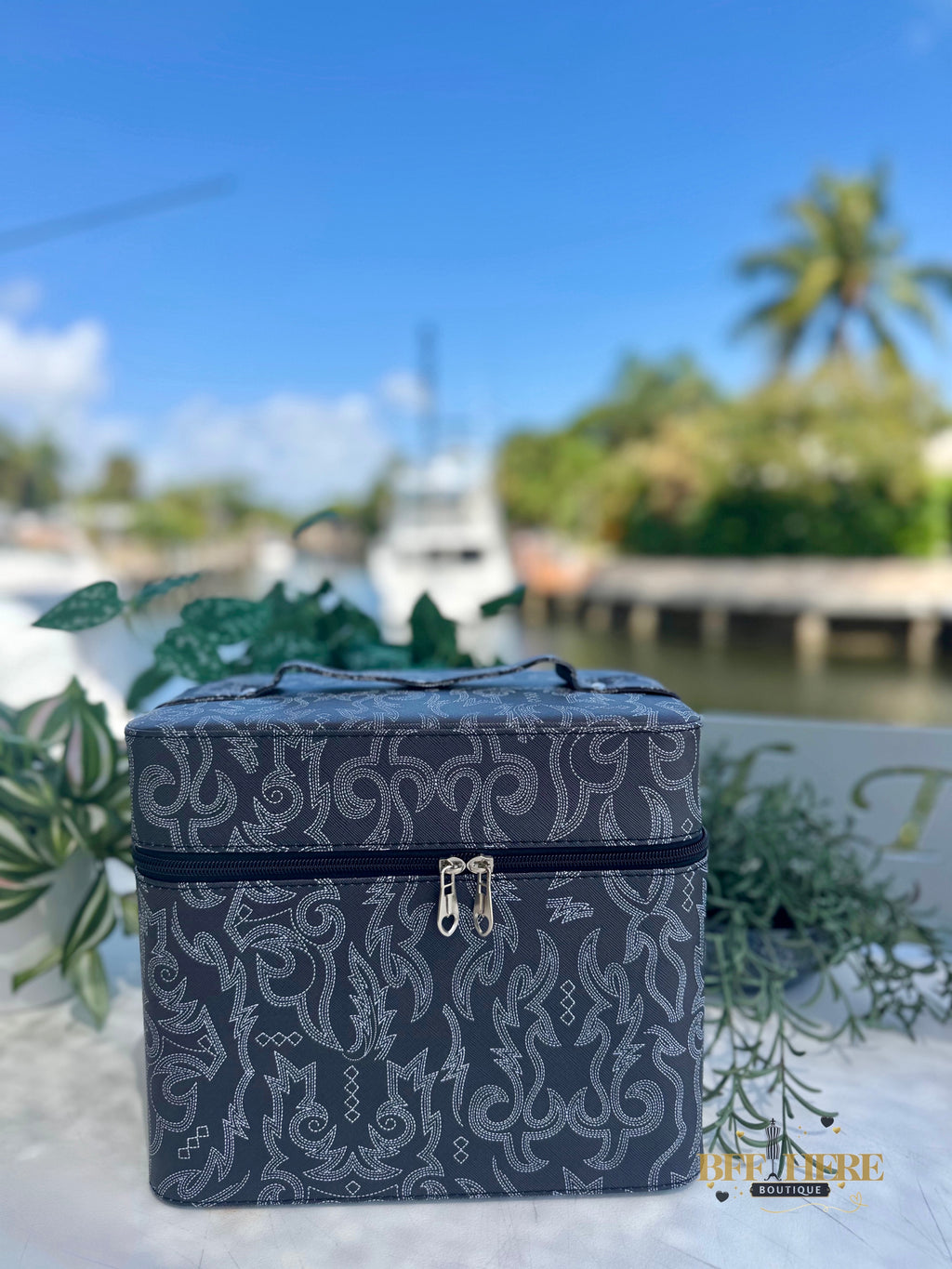 Good For The Soul Makeup Box by Sterling Kreek - BFF Here