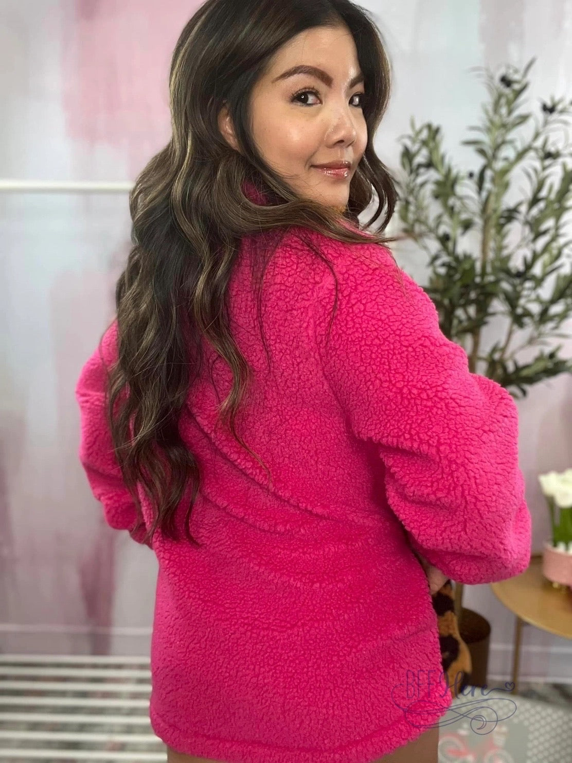 PREORDER: Bright Pink Leopard Print Sherpa Zip-Up: Cozy Meets Chic for Ultimate Comfort (Ships Middle of September ) - BFF Here