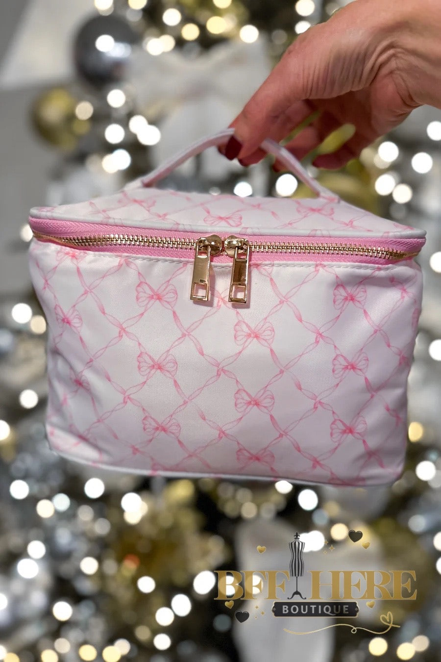 Royal Grace Travel Bag / Pink by Jess Lea