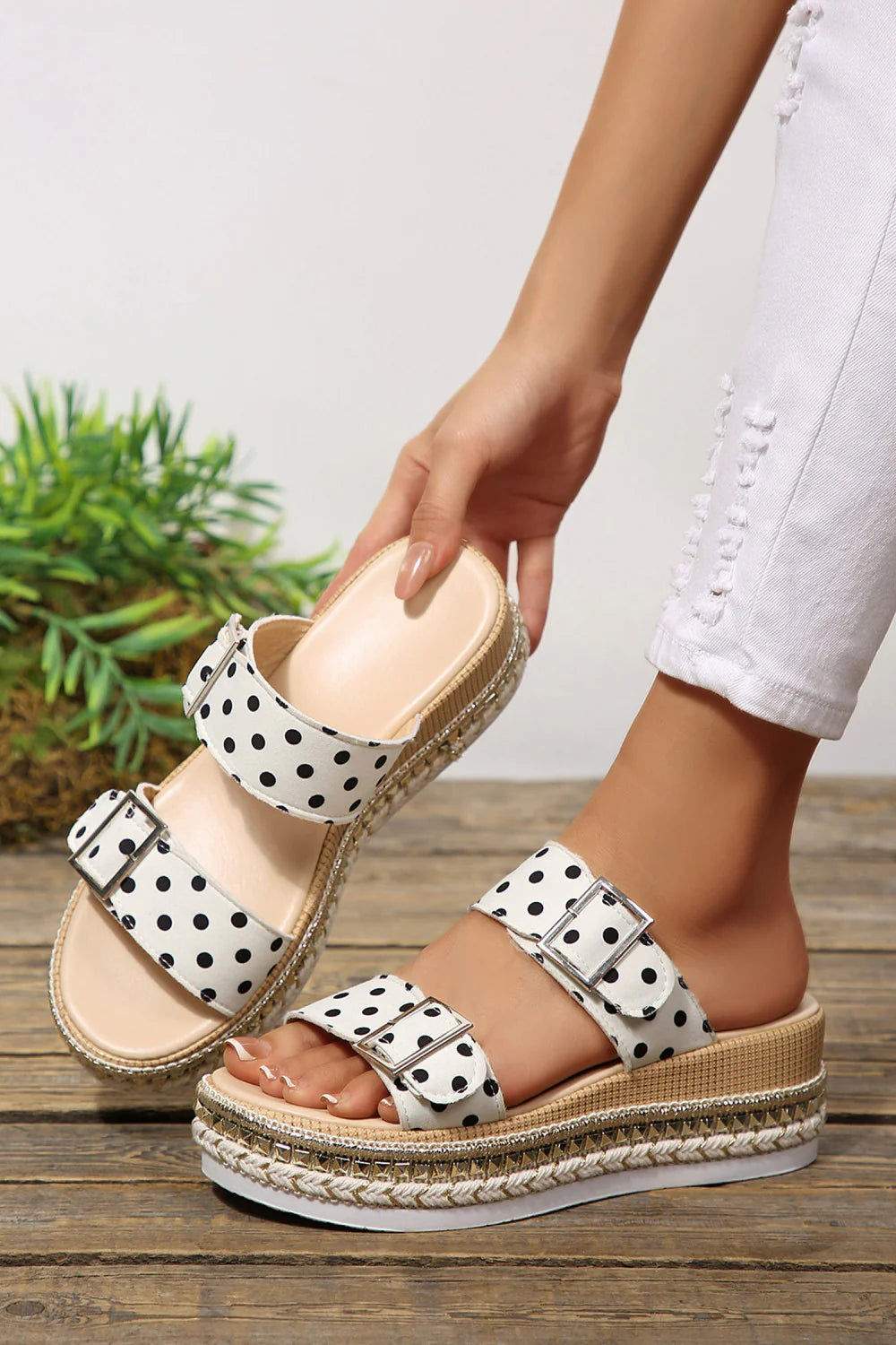 PREORDER: Dot Your Steps Platform Sandals (ETA: August)