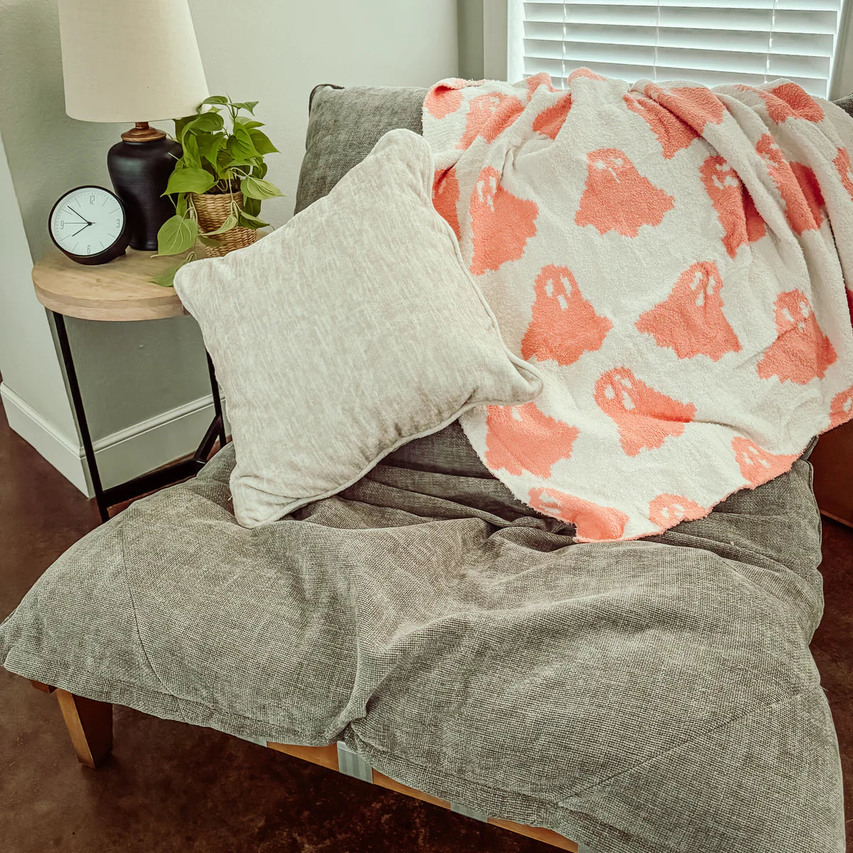 Coral Boo Blanket - BFF Here