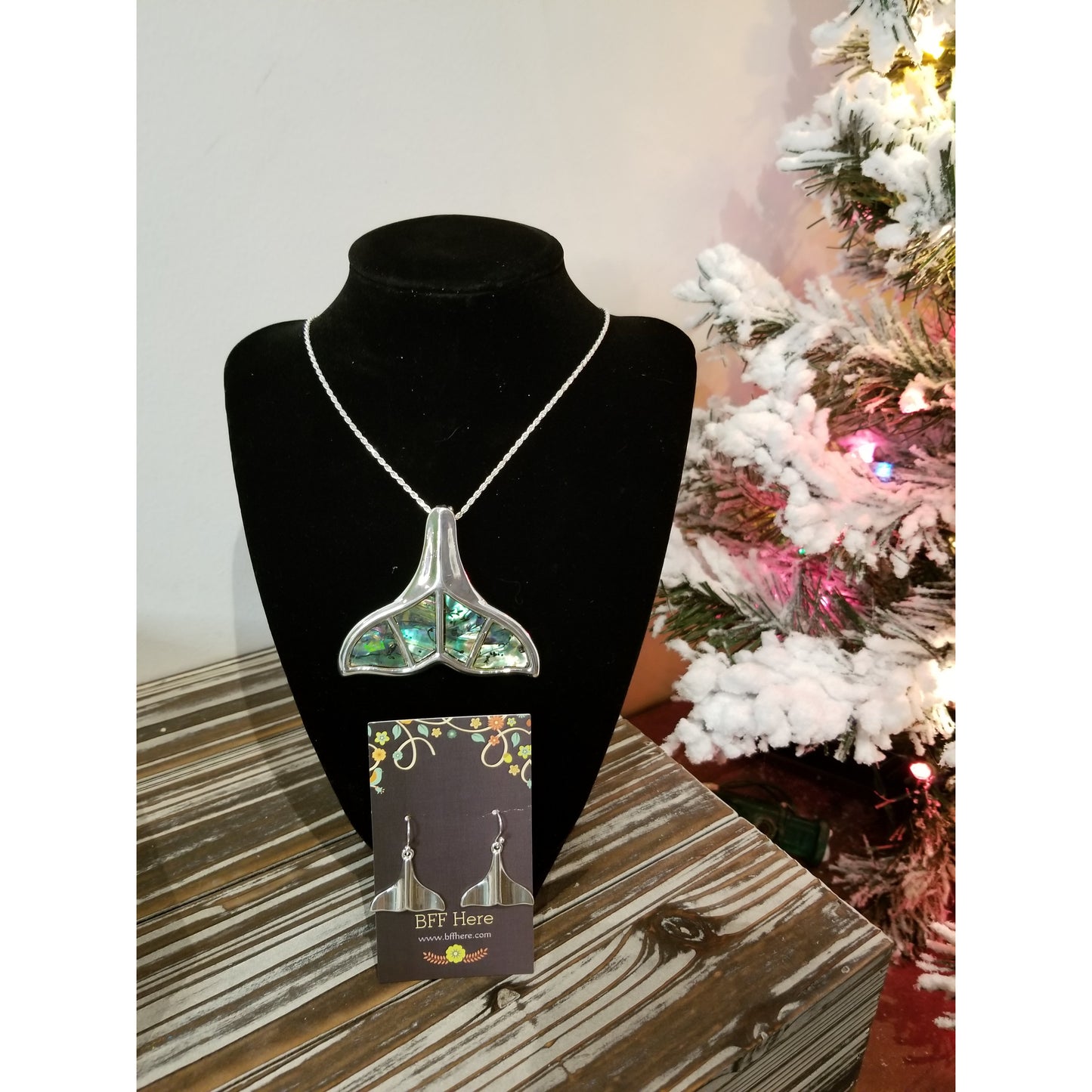 Whale Tale Abalone Pendant & Earring Set - BFF Here