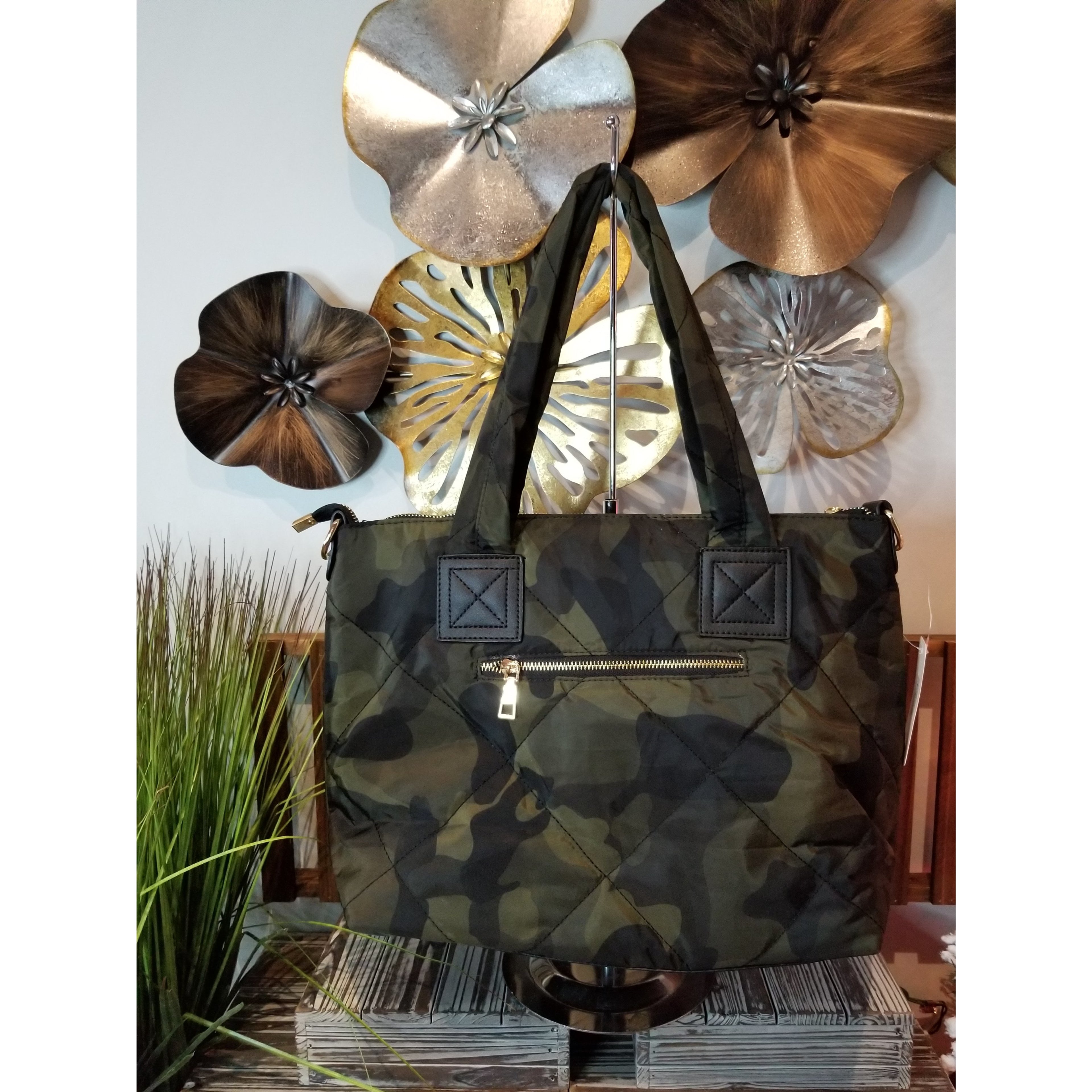 Camo Puffer Tote Bag - BFF Here