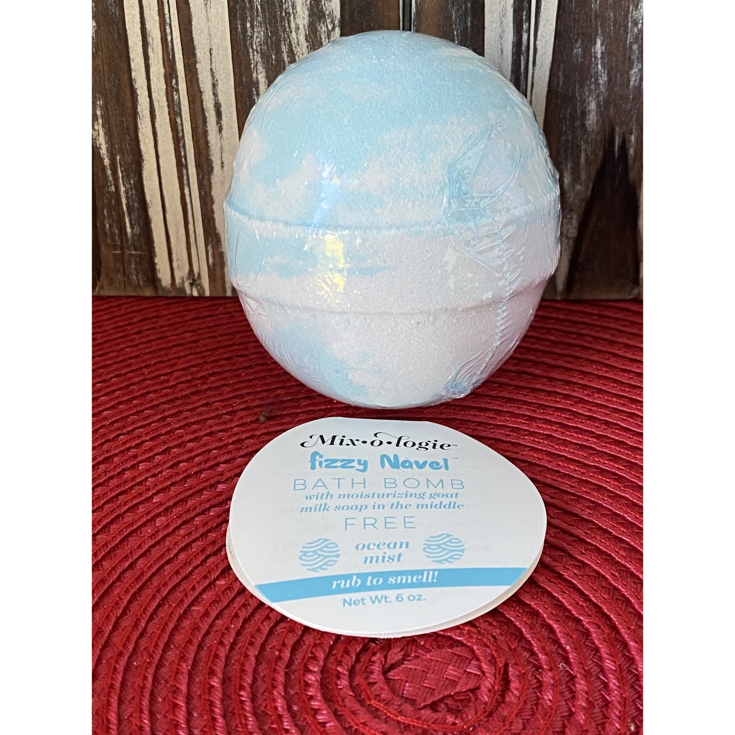 Mixologie's Free (Ocean Mist) Fuzzy Navel Bath Bomb - BFF Here