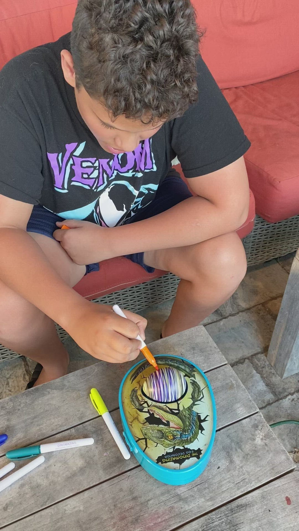 DinoMazing Egg Decorator