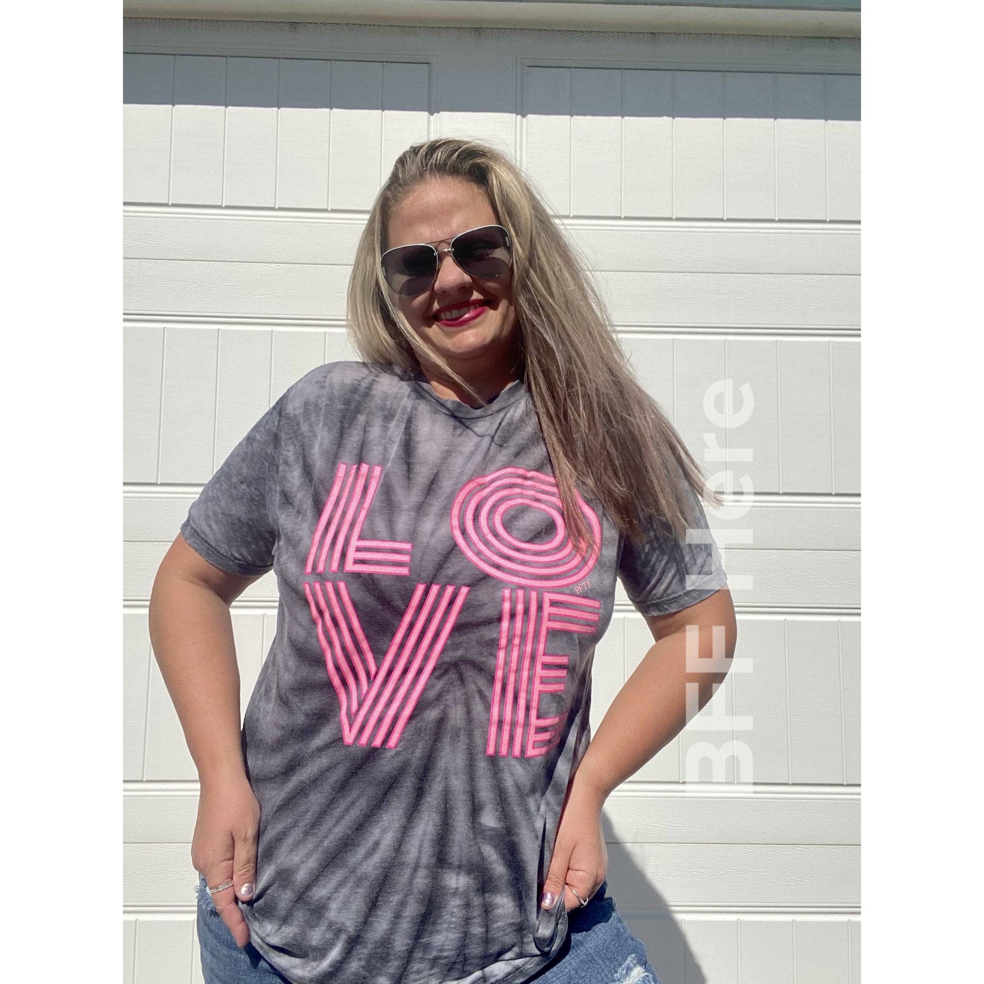 Retro Love T-Shirt - BFF Here