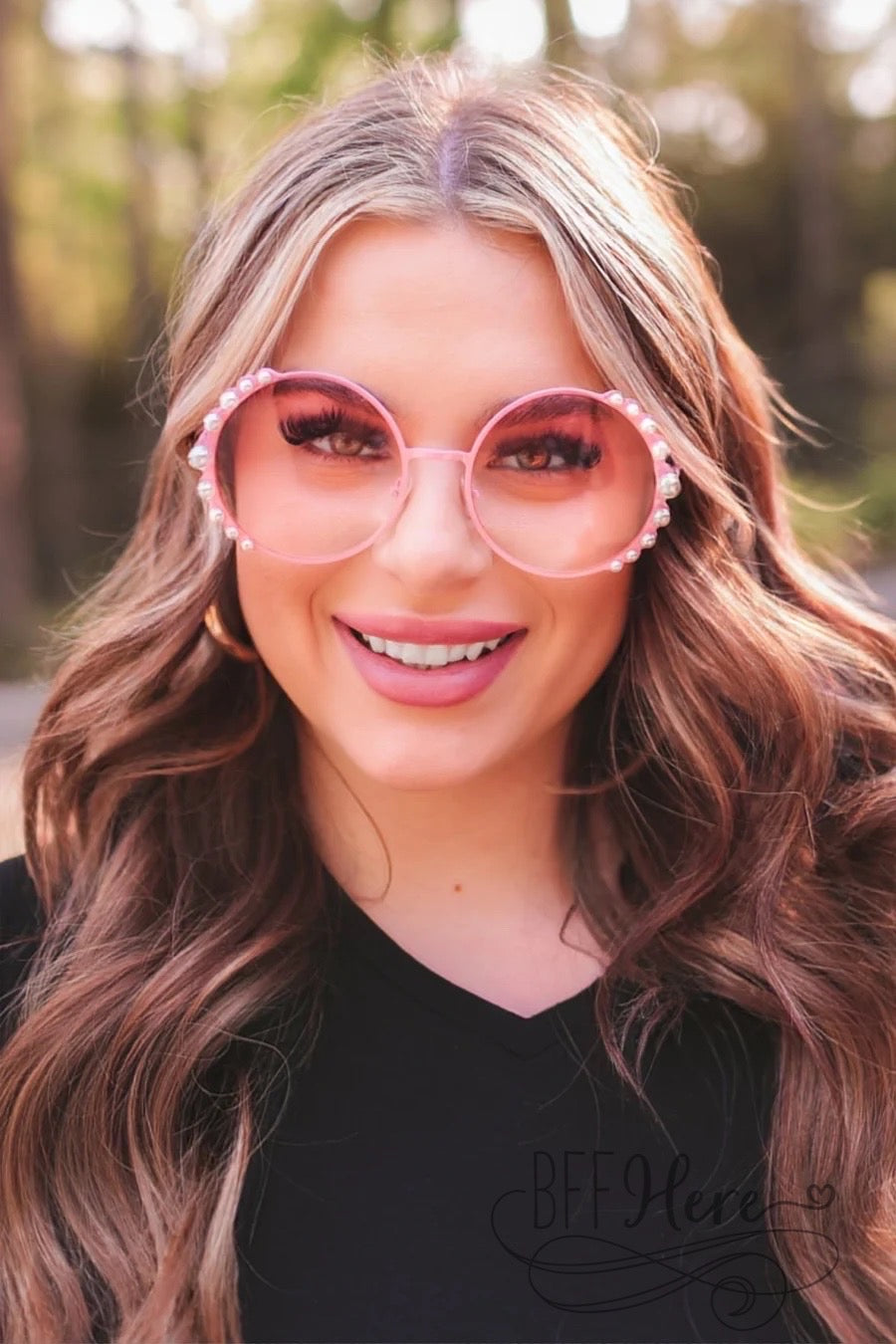 Fierce And Flirty Pearl Sunglasses / Pink - BFF Here