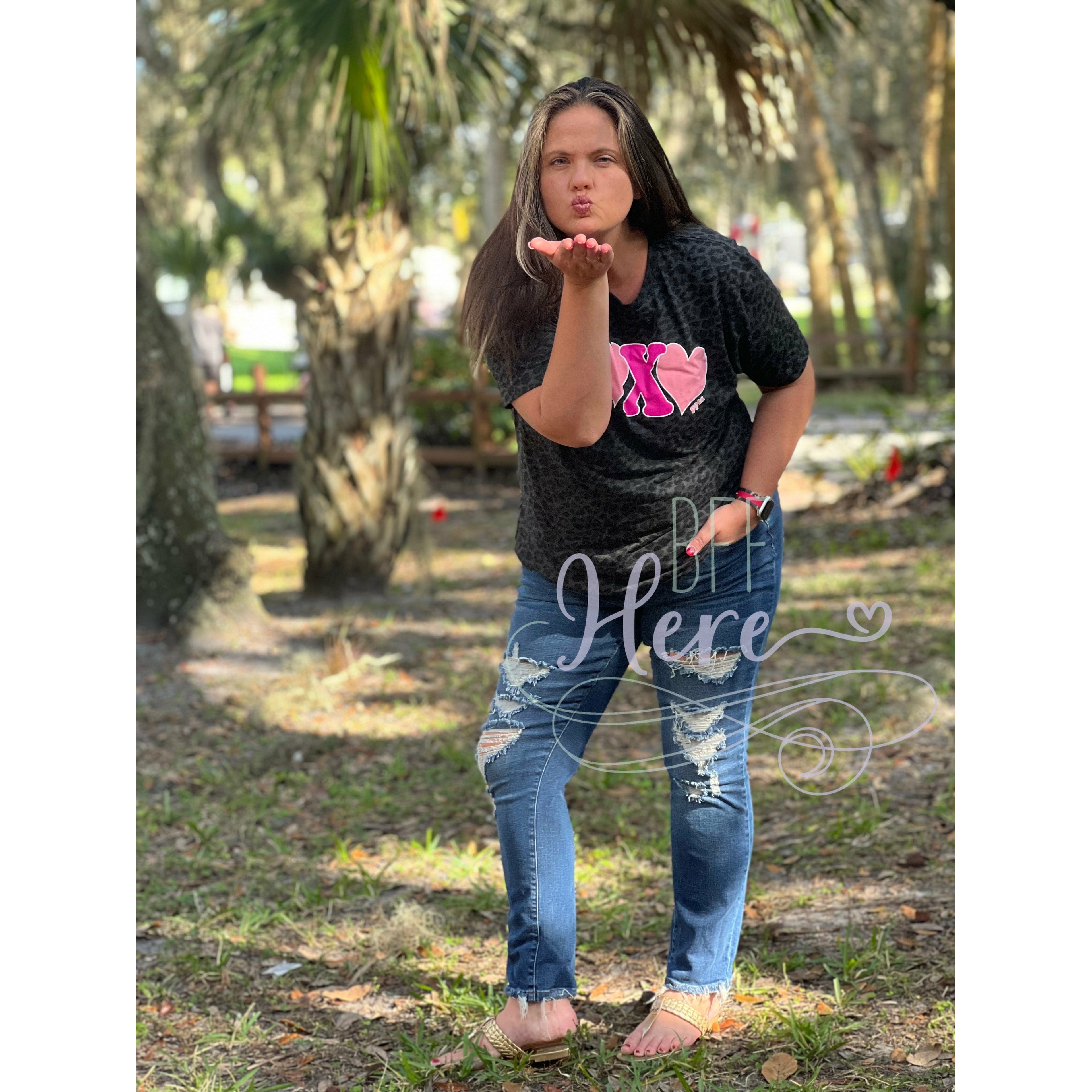 Leopard XOXO T-Shirt - BFF Here