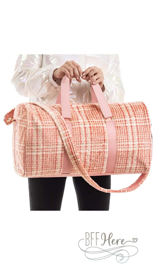 PREORDER—Houndstooth Faux Fur Weekender Bag / Pink - BFF Here