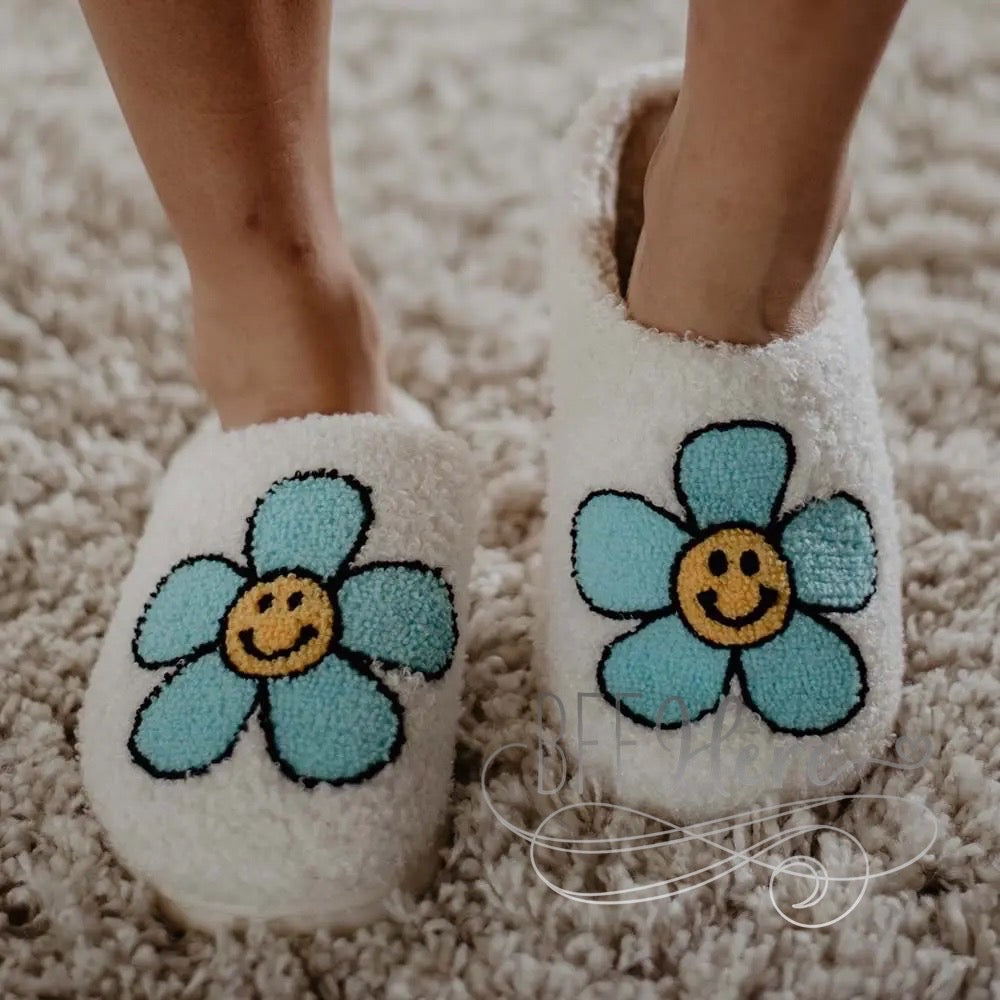 PREORDER—Mint Daisy Happy Face Slippers - BFF Here