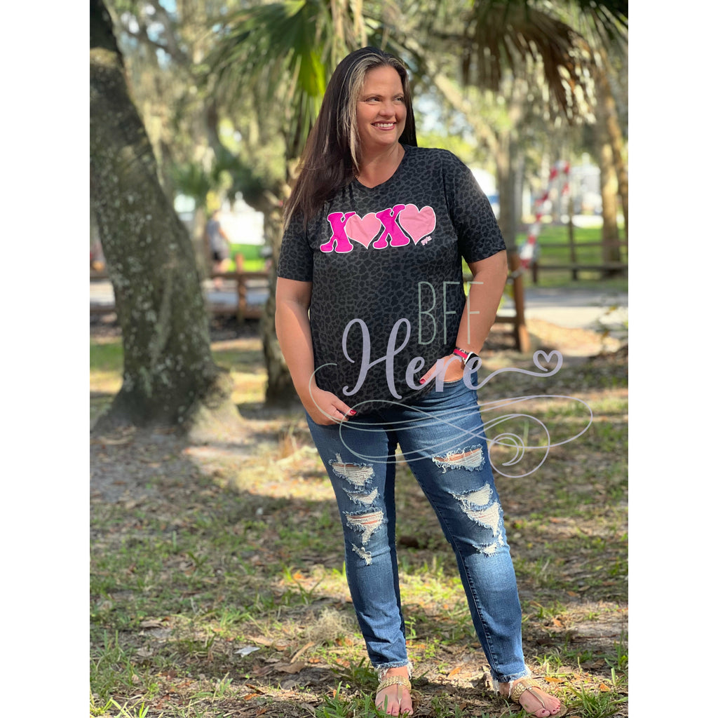 Leopard XOXO T-Shirt - BFF Here