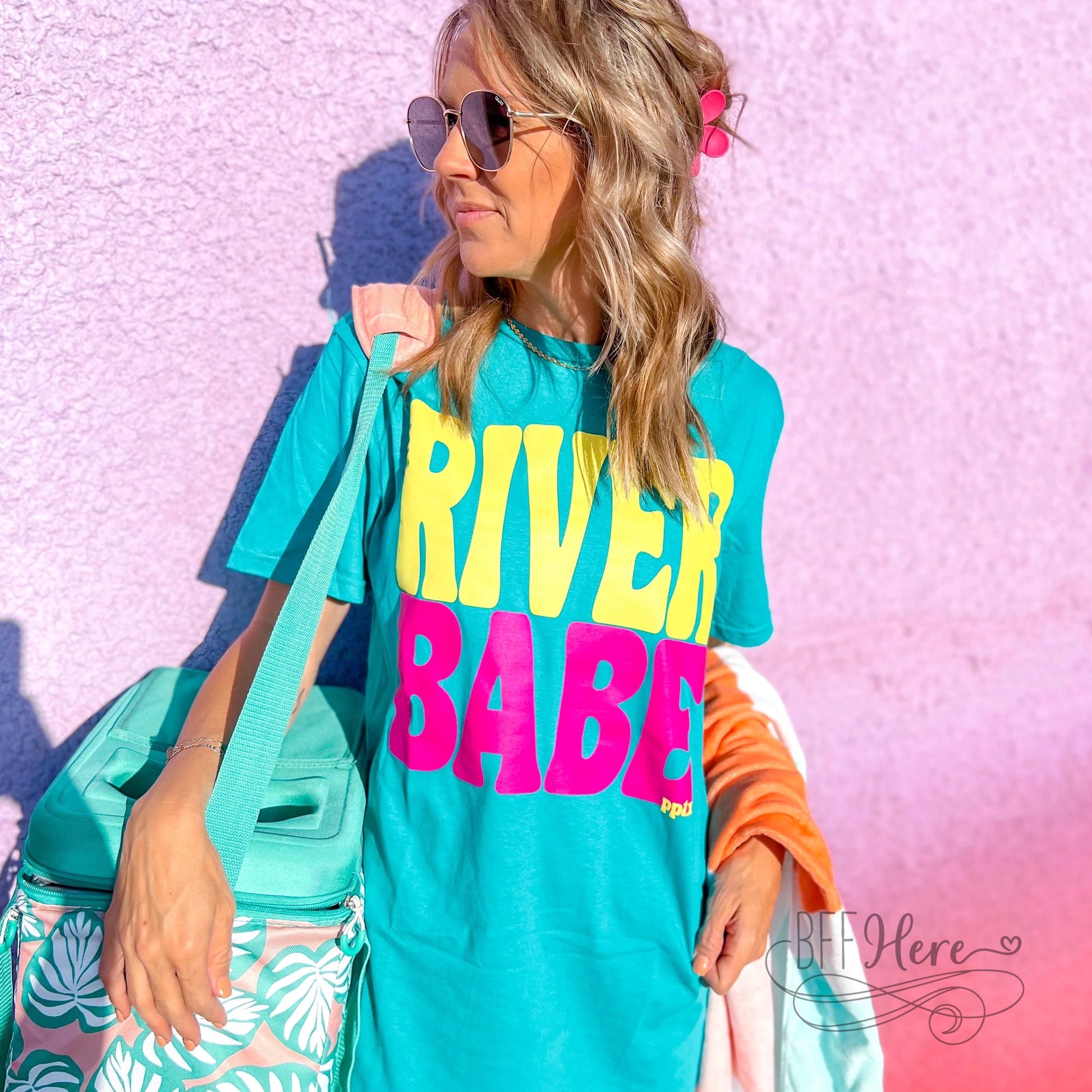 River Babe T-Shirt - BFF Here