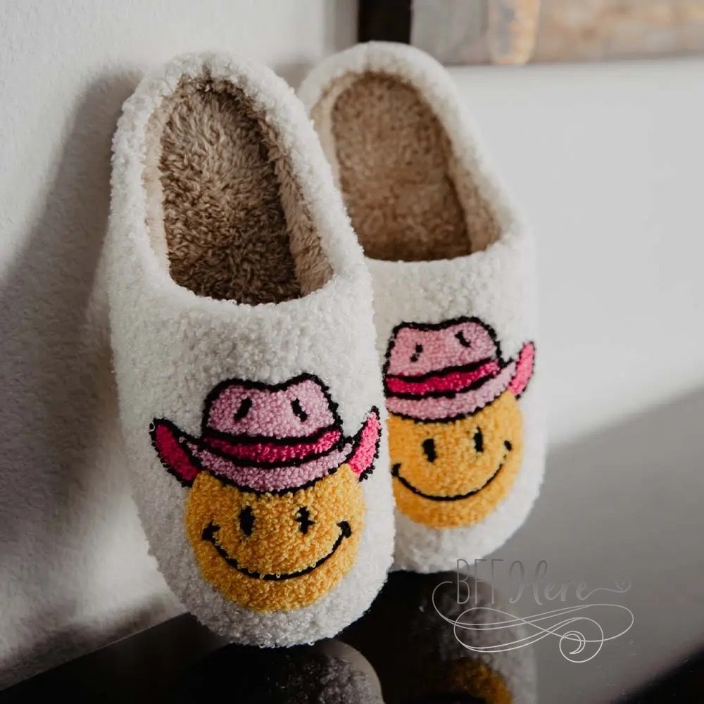 PREORDER—Pink Cowgirl Hat Fuzzy Slippers - BFF Here