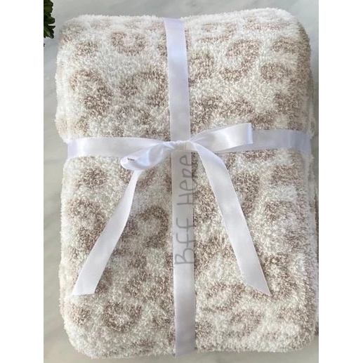 Dreamy Luxe Leopard Blanket - BFF Here
