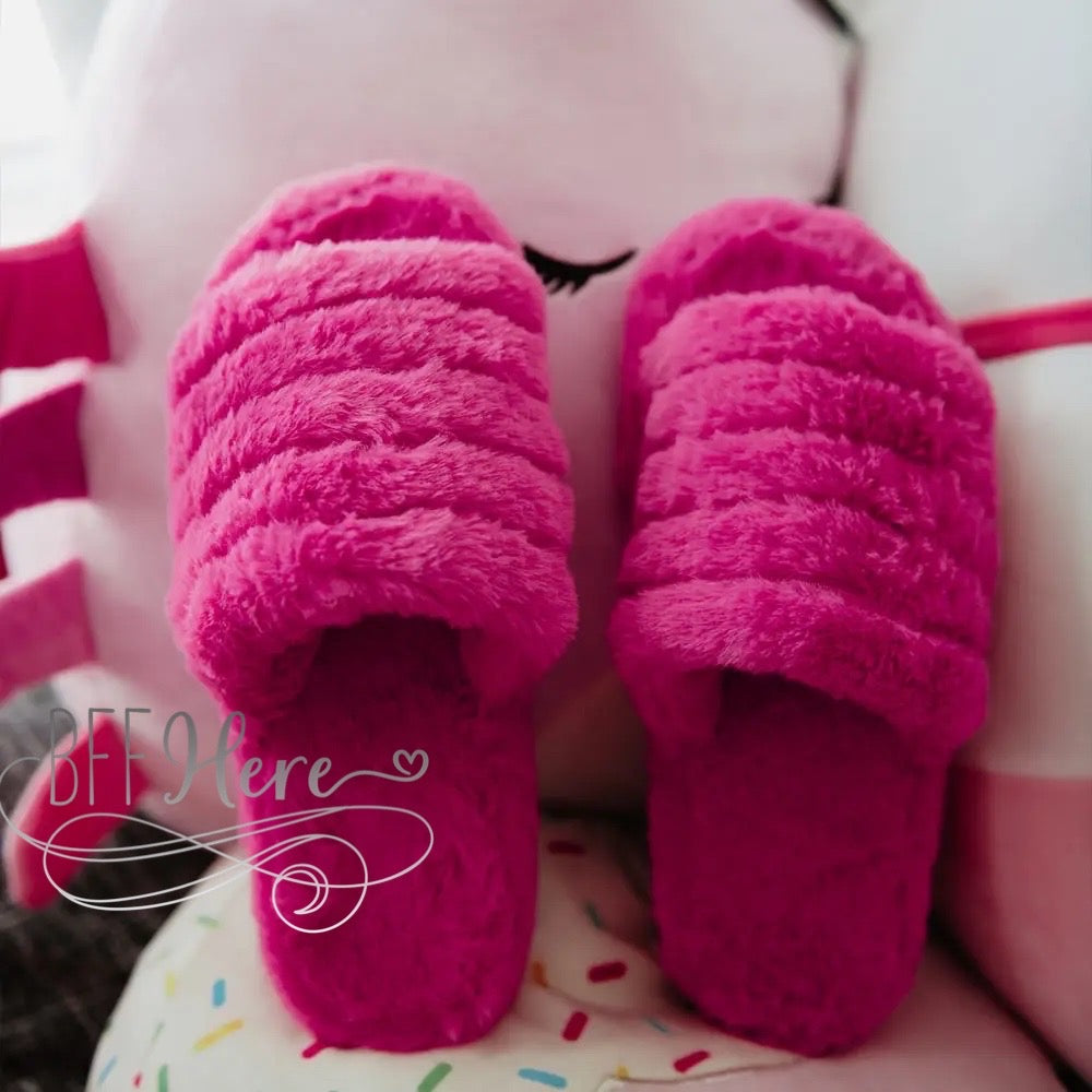 Preorder—Faux Fur Slippers / Fuchsia - BFF Here