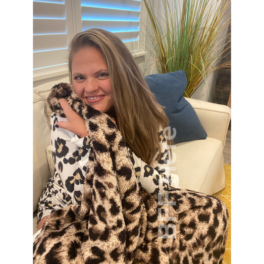 Leopard Sherpa Blanket - BFF Here