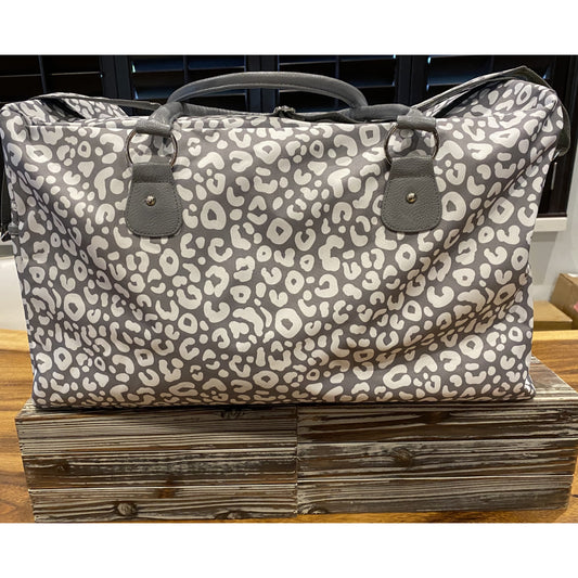 Smokey Leopard Travel Bag - BFF Here