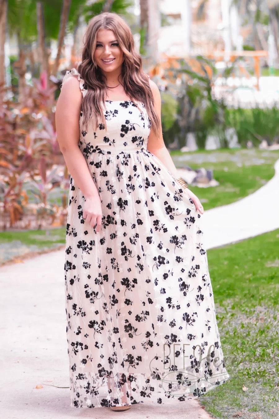 PREORDER-Bluebell Applique Maxi Dress - BFF Here