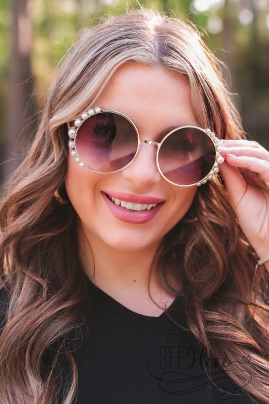 Fierce And Flirty Pearl Sunglasses / Black - BFF Here